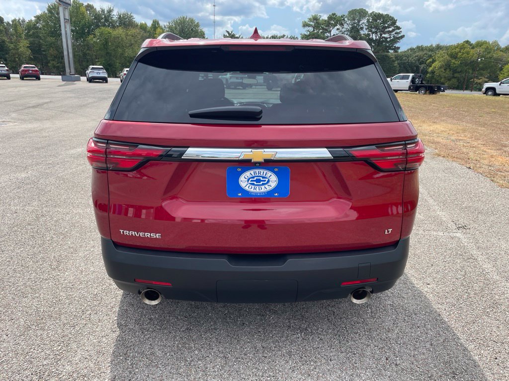 Used 2023 Chevrolet Traverse LT FWD image 5