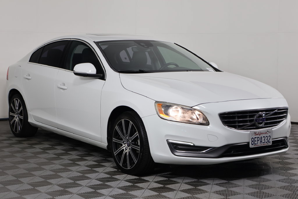 Used 2017 Volvo S60 T5 Inscription FWD image 3