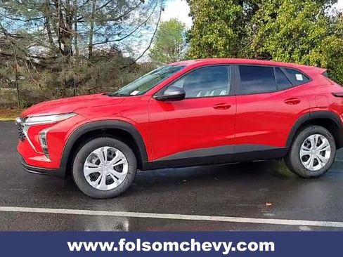 New 2026 Chevrolet Trax LS image 7