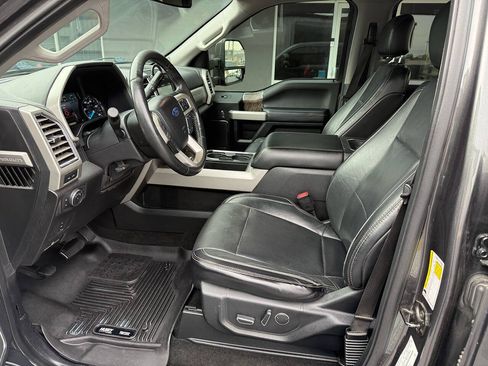 Used 2017 Ford F250 Lariat w/ Lariat Value Package AWD/4WD image 11