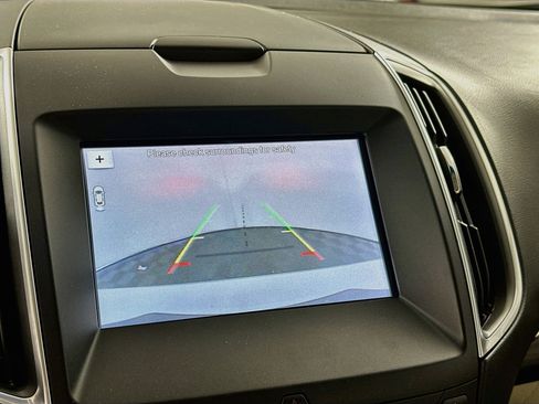 Used 2017 Ford Edge Titanium w/ Equipment Group 302A FWD image 23