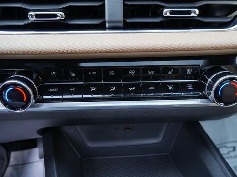 New 2026 Chevrolet Equinox ACTIV w/ Convenience Package III image 18