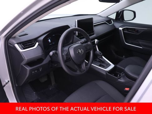 Certified 2024 Toyota RAV4 LE AWD/4WD image 3