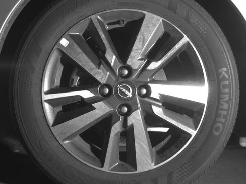 Used 2025 Nissan Versa SV image 12