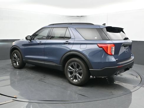 Used 2021 Ford Explorer XLT w/ Equipment Group 202A AWD/4WD image 10
