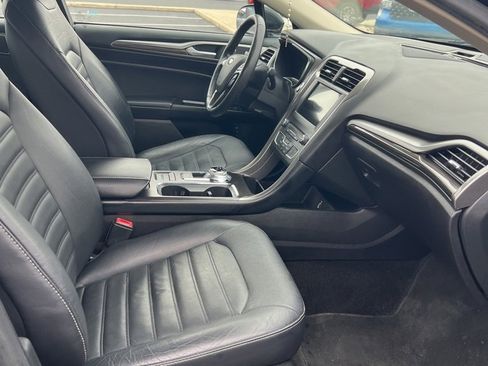 Used 2018 Ford Fusion Energi SE image 11