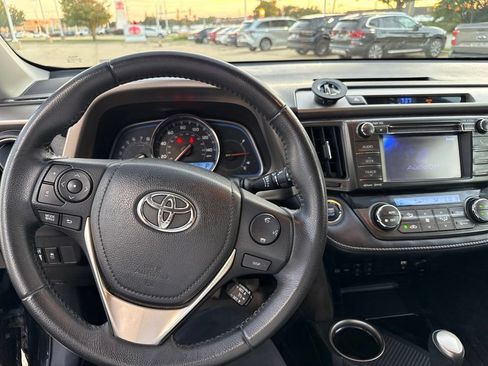 Used 2013 Toyota RAV4 Limited AWD/4WD image 17