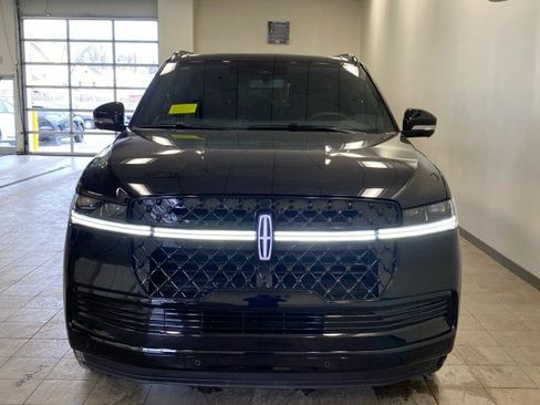 New 2026 Lincoln Navigator L Reserve w/ Jet Appearance Package image 3