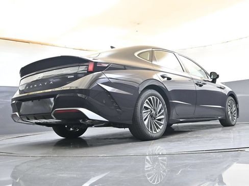 New 2026 Hyundai Sonata Limited FWD image 32