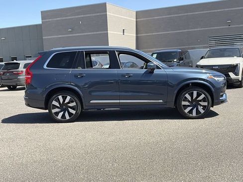 Used 2023 Volvo XC90 T8 Ultimate w/ Lounge Package AWD/4WD image 5