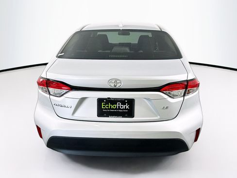 Used 2026 Toyota Corolla LE FWD image 7