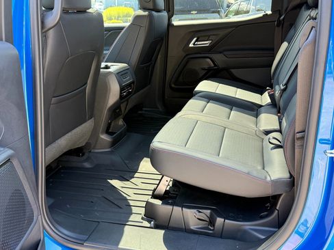 New 2025 Chevrolet Silverado EV RST image 21