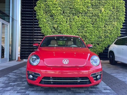 Used 2019 Volkswagen Beetle 2.0T SE w/ SE Premium Package FWD image 29