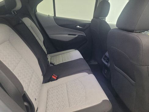 Used 2023 Chevrolet Equinox LT w/ Driver Convenience Package image 19