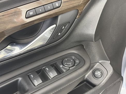 Used 2020 GMC Terrain Denali w/ Denali Premium Package image 25