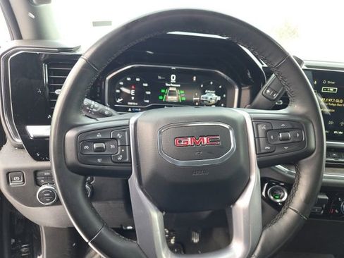 Used 2025 GMC Sierra 1500 SLT image 22