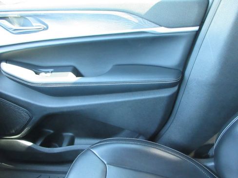Used 2024 Jeep Grand Cherokee Limited AWD/4WD image 32