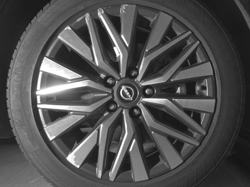 Used 2025 Nissan Altima 2.5 SV FWD image 13