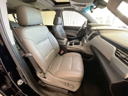 Used 2018 Chevrolet Suburban LT AWD/4WD image 26