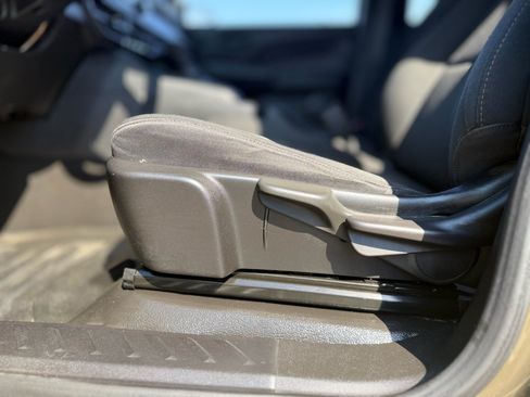 Used 2023 Chevrolet Colorado W/T RWD image 23