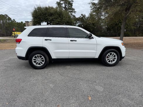 Used 2019 Jeep Grand Cherokee Laredo RWD image 7