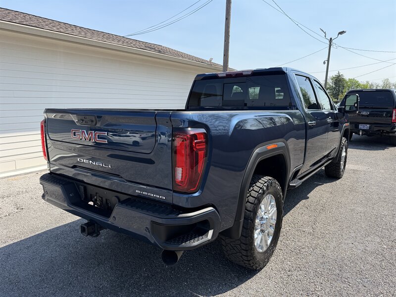 Used 2022 GMC Sierra 2500 Denali AWD/4WD image 10