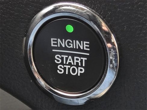 Used 2022 Ford Edge Titanium image 31