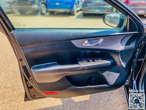 Used 2023 Kia Forte LX FWD image 17