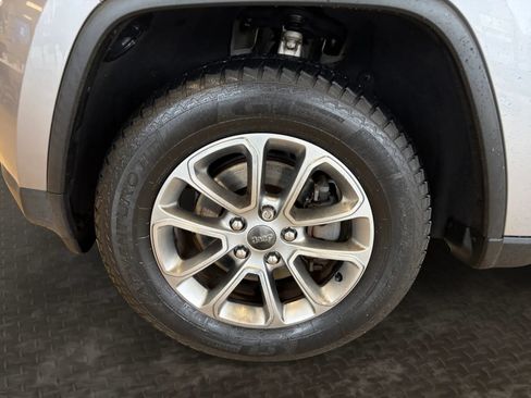 Used 2016 Jeep Grand Cherokee Limited AWD/4WD image 37