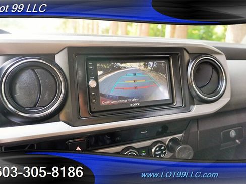 Used 2017 Toyota Tacoma SR5 w/ Tow Package AWD/4WD image 24