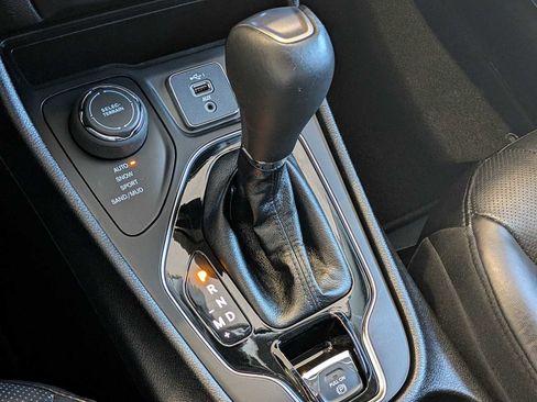 Certified 2020 Jeep Cherokee Limited image 28