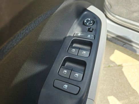New 2026 Hyundai Venue SEL FWD image 19