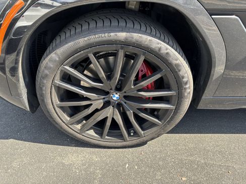 Used 2024 BMW X6 xDrive40i w/ Executive Package image 33