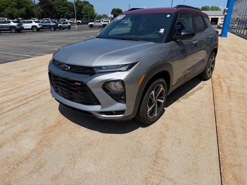 Used 2023 Chevrolet TrailBlazer RS w/ Sun and Liftgate Package AWD/4WD image 7
