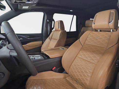 Used 2024 Cadillac Escalade Sport image 17