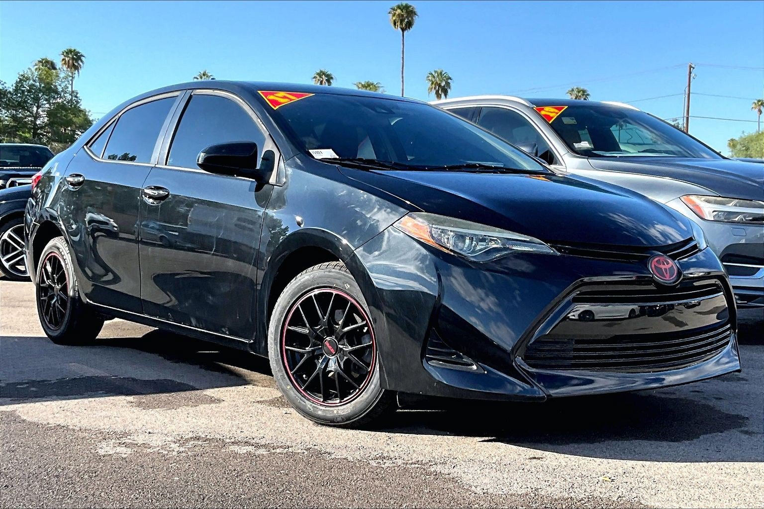 Used 2019 Toyota Corolla LE FWD image 2