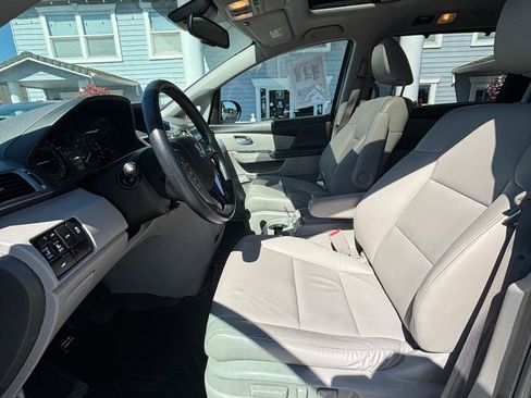 Used 2016 Honda Odyssey EX-L image 9