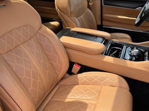 Certified 2024 Jeep Grand Wagoneer Series III w/ Rear Seat Video Group 1 AWD/4WD image 20