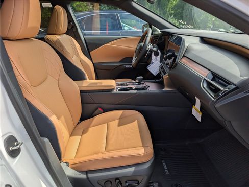 New 2026 Lexus RX 450h AWD w/ Convenience Package image 7