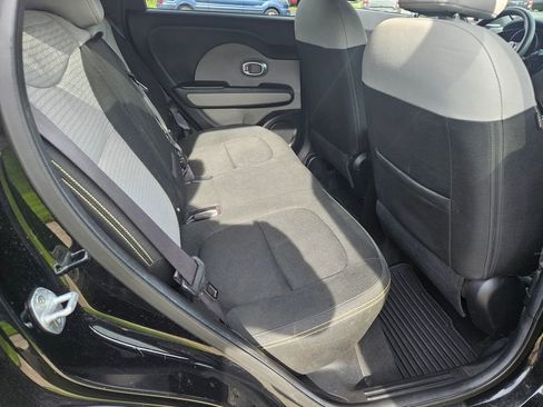 Used 2014 Kia Soul + FWD image 25