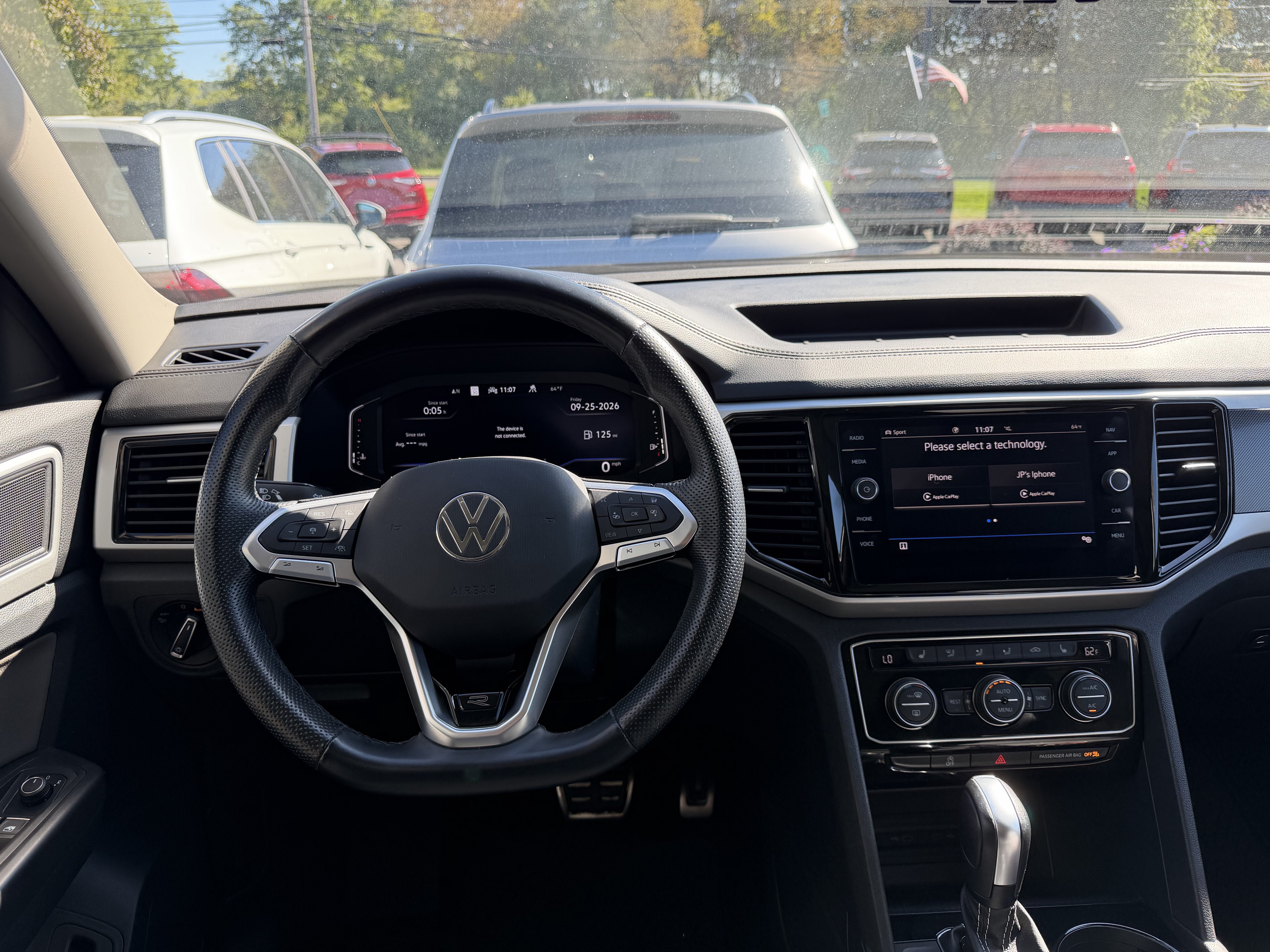 Used 2023 Volkswagen Atlas SEL R-Line AWD/4WD image 10