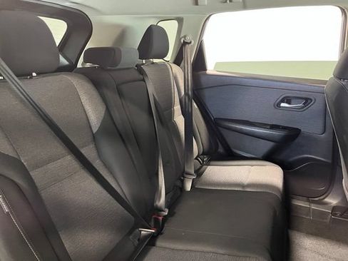 Used 2023 Nissan Rogue SV FWD image 13