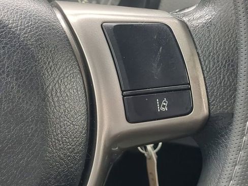 Used 2017 Toyota Yaris L image 22