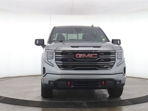Used 2023 GMC Sierra 1500 AT4 w/ AT4 Premium Package AWD/4WD image 12