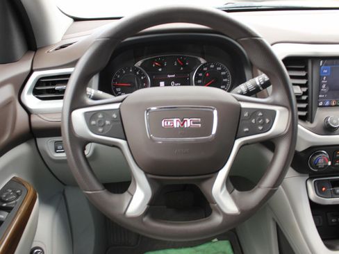 Used 2023 GMC Acadia SLE w/ Driver Convenience Package FWD image 11