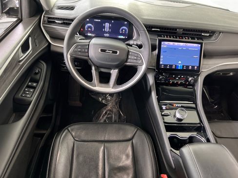 Used 2023 Jeep Grand Cherokee Limited w/ Luxury Tech Group II AWD/4WD image 22
