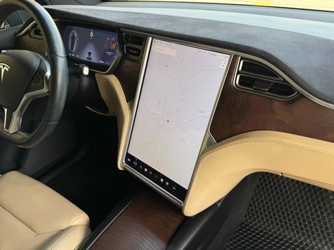 Used 2016 Tesla Model X Performance image 31