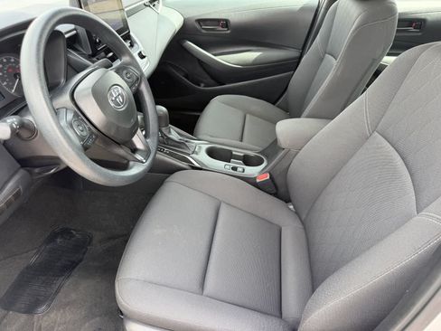 Used 2025 Toyota Corolla LE FWD image 12