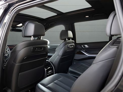 Used 2020 BMW X7 M50i AWD/4WD image 51