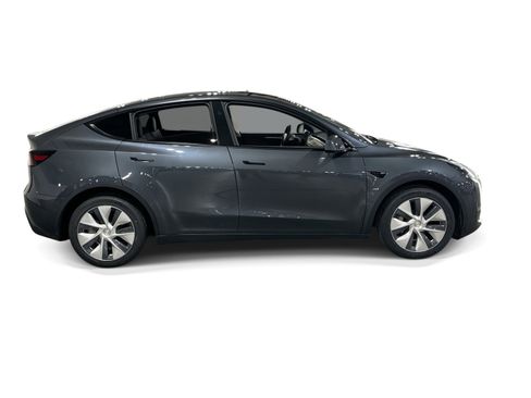 Certified 2023 Tesla Model Y Long Range AWD/4WD image 7
